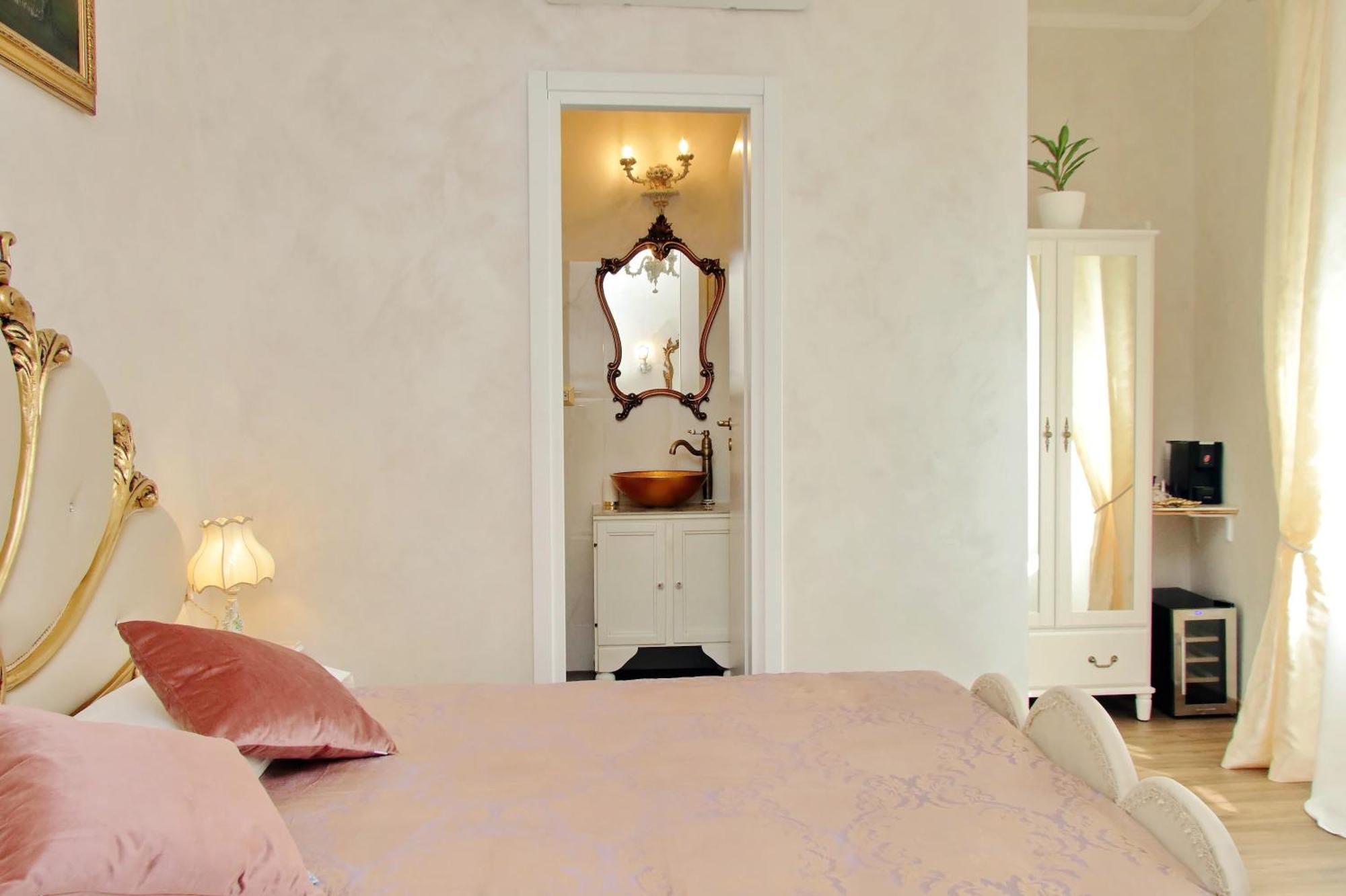 Just Chilling Suite Rome Room photo