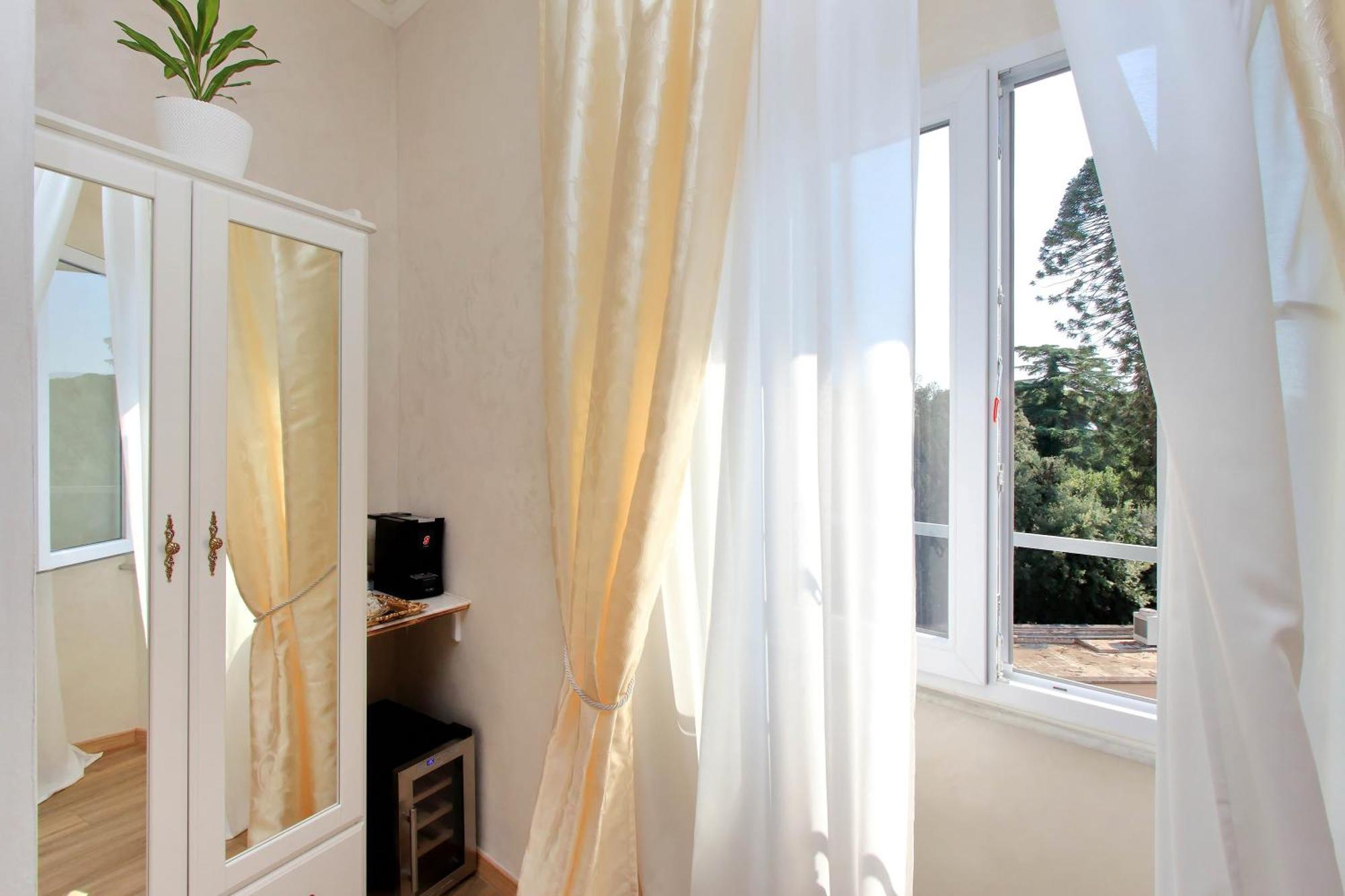 Just Chilling Suite Rome Room photo