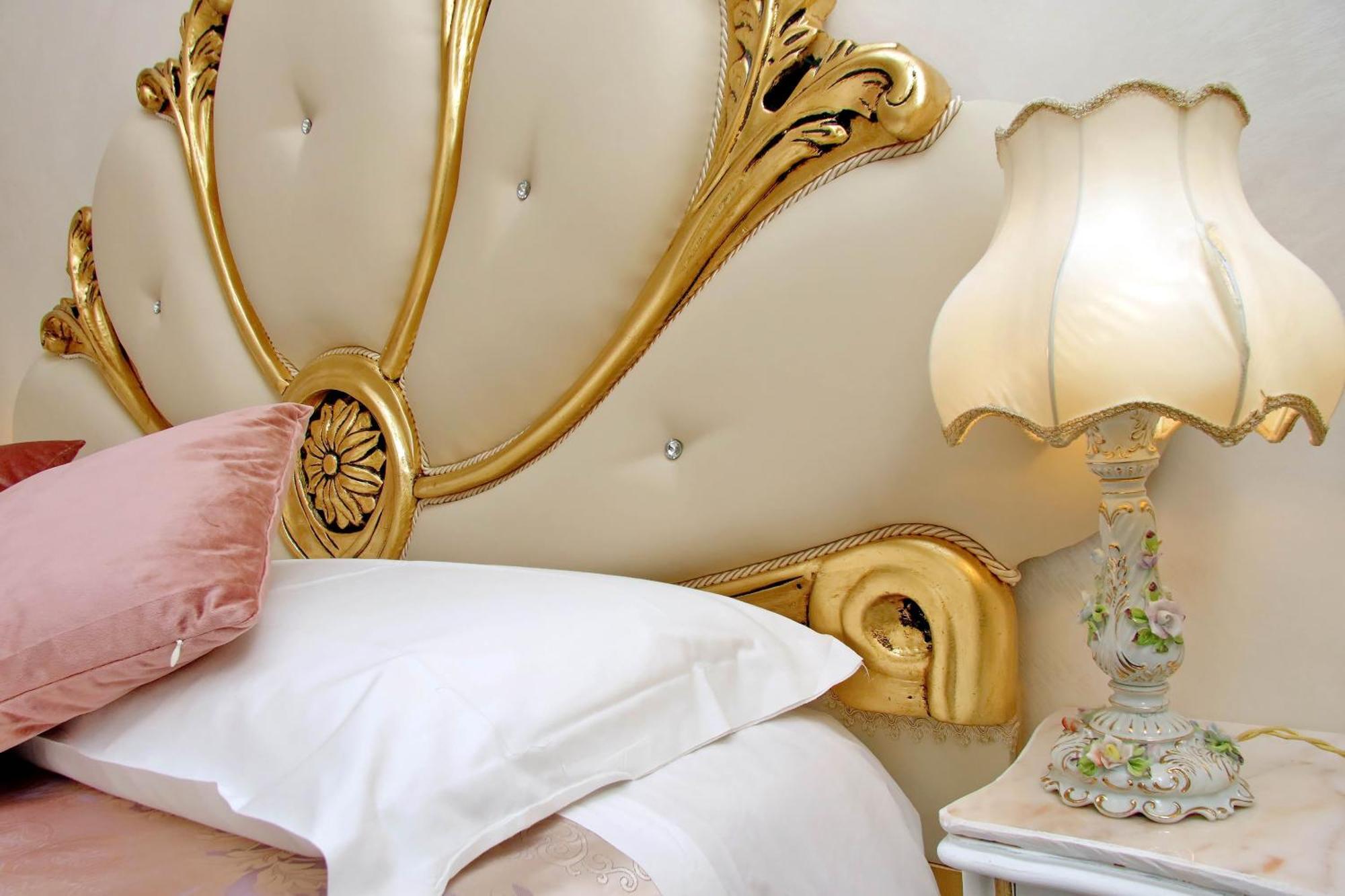 Just Chilling Suite Rome Room photo